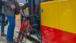 Hanau bietet Schulung zum sicheren Busfahren mit dem Rollator