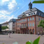 Hanau zeigt Ausstellung zur kulturellen Vielfalt im Neustädter Rathaus