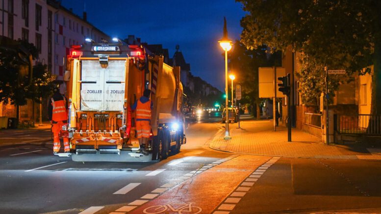 Weihnachten und Neujahr führen zu veränderten Abfuhrterminen und Schließzeiten am Wertstoffhof Weihnachten und Neujahr führen zu veränderten Abfuhrterminen und Schließzeiten am Wertstoffhof